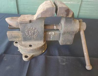 HEAVY STEEL VISE - AMERICAN SCALES BRAND