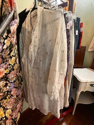 Sale Photo Thumbnail #437