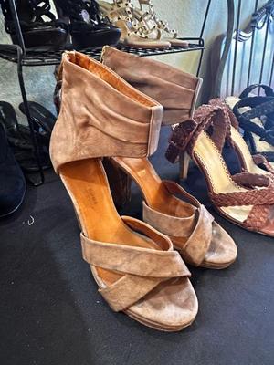 Sale Photo Thumbnail #426