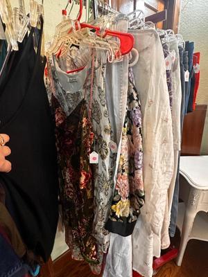 Sale Photo Thumbnail #436