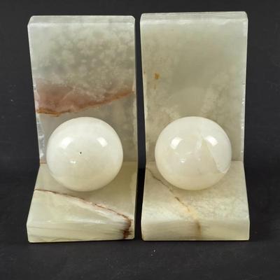 onyx bookends Easter