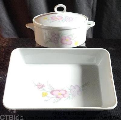 Matching casserole dish with lid and lasagna pan 3 pcs)