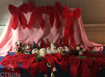 Christmas 8 santa ornaments bows more (26 pcs)