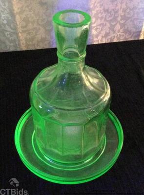 Rare vintage anchor hocking uranium green decanter base (2 pcs)