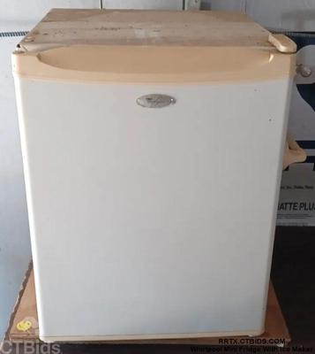 Whirlpool mini fridge with ice maker