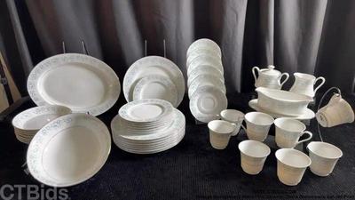 Vintage montgomery ward fine ceramic china dinnerware set 42 pcs)