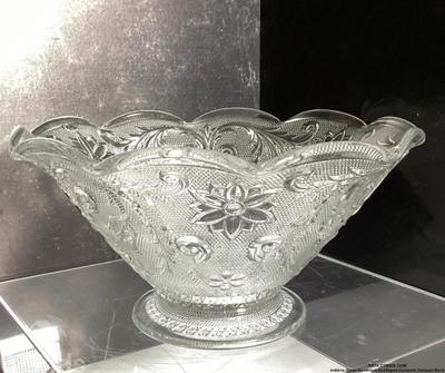 Indians glass sandwich scalloped compote console bowl
