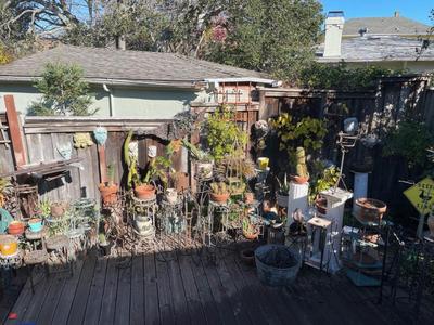 Sale Photo Thumbnail #578