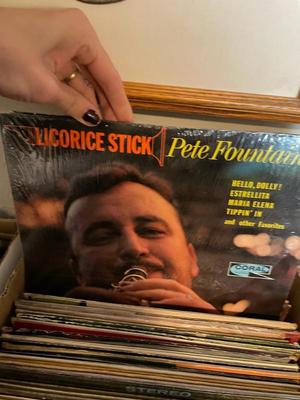 Sale Photo Thumbnail #385