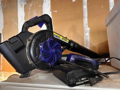 Sale Photo Thumbnail #575