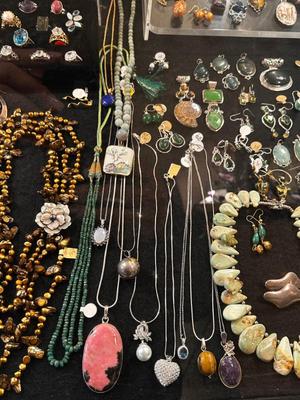 Sale Photo Thumbnail #127