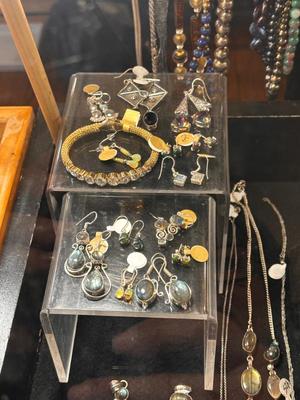 Sale Photo Thumbnail #124