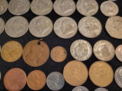 VINTAGE INTERNATIONAL AND COLLECTIBLE COINS