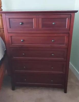 FIVE-DRAWER BEDROOM DRESSER