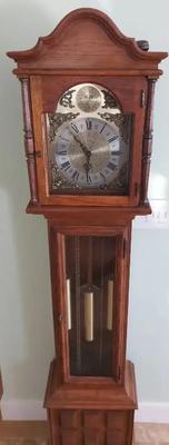 COLONIAL GRANDFATHER CLOCK