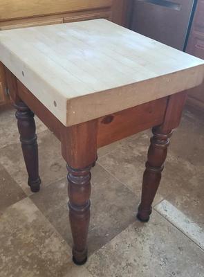 KITCHEN BUTCHER BLOCK ISLAND