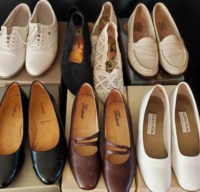 ASSORTED WOMEN'S SHOES SIZE 9 NARROW TROTTERS, NORDSTROM 