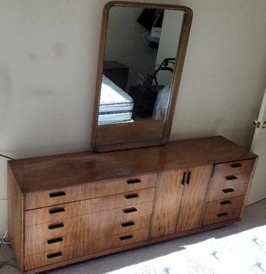 WOODEN CHEST OF DRAWERS WITH MIRROR BY LANE