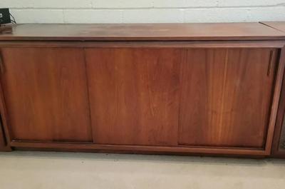 MID-CENTURY MODERN WALNUT CABINET 