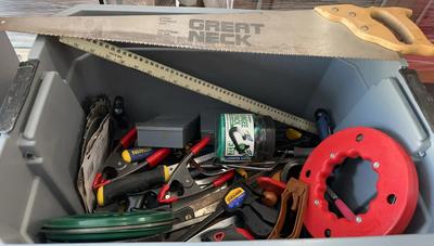 Saws & Tub Of Mixed Tools