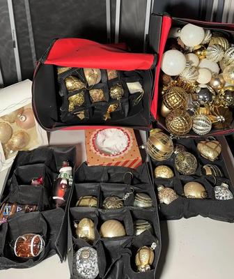 Glass & Shatterproof Christmas Ornaments