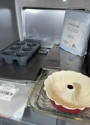 Baking Pans & Accessories
