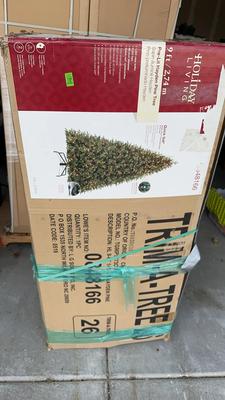 Holiday Living Trim A Tree 9ft Hayden Pine Tree