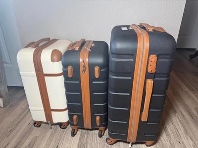 Set Of 3 Hard-shell Spinner Suitcases