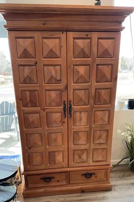 Thomasville Santiago Collection Armoire