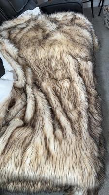 Vanity Living Faux Fur Cozy Blanket