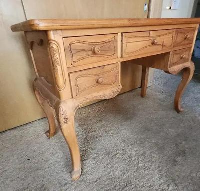 WOODEN DESK WITH FIVE DRAWERS