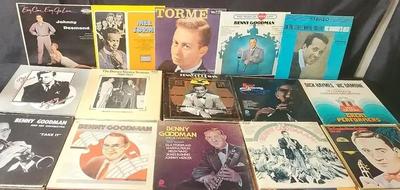 HUGE COLLECTION OF EARLY/MID 20TH CENTURY SINGERS ABLUMS