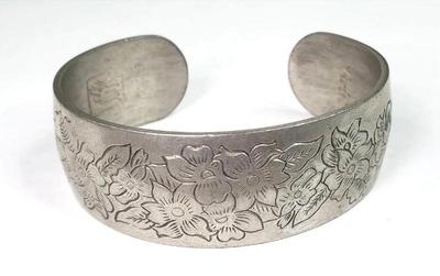 Vintage kirk pewter 900 2 cuff bracelet