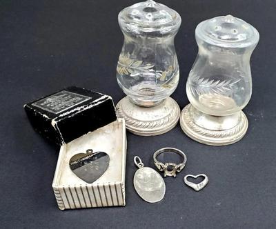 Sterling silver charms ring (no stone), s&p shakers
