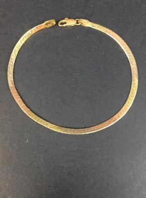 A 7 gold bracelet