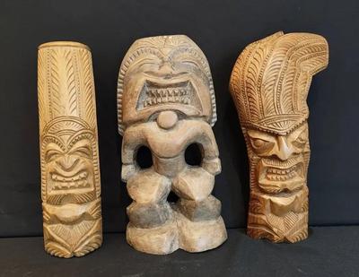 CE208 - Tonganese Wooden Sculptures