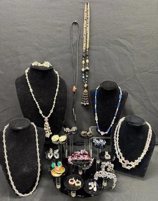 CEJ503 - Vintage Costume Jewelry 