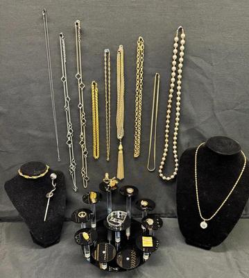 CEJ505 - Vintage Gold and Silver Costume Jewelry 