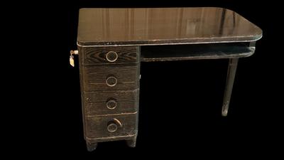 CE120 - Vintage Huntington Desk