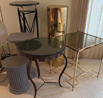 CE525 - Pedestals and Side Tables