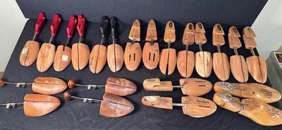 CE509 - Wood Shoe Trees - Mens