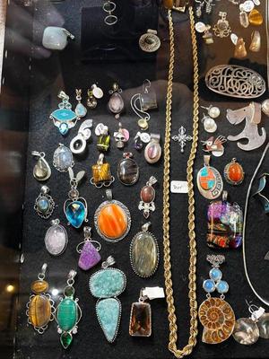 Sale Photo Thumbnail #123