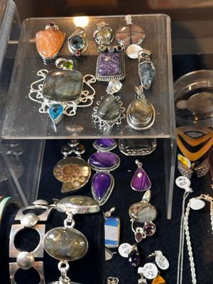 Sale Photo Thumbnail #128