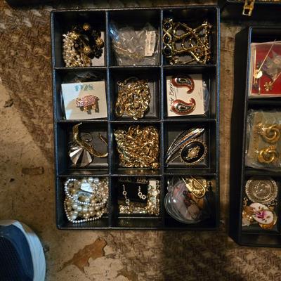 Sale Photo Thumbnail #41