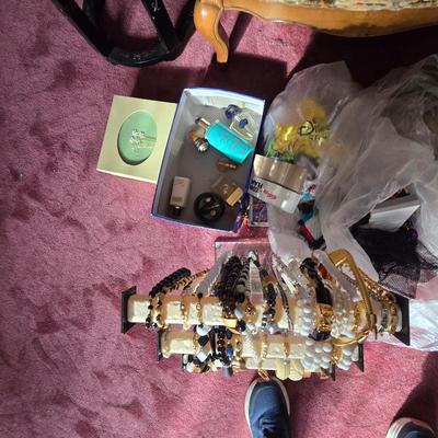 Sale Photo Thumbnail #155