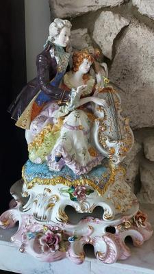 VINTAGE CAPODIMONTE-STYLE LAMP