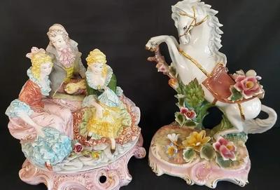 CAPODIMONTE HORSE FIGURINE AND CAPODIMONTE STYLE LAMP (MISSING LAMP PIECES)