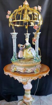 LORENZON ITALIAN PORCELAIN SIDE TABLE AND TABLE LAMP