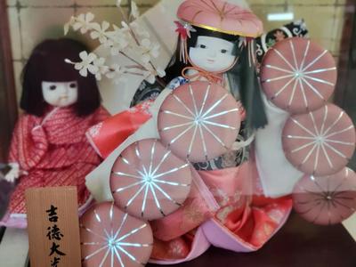JAPANESE DOLLS IN DISPLAY BOX