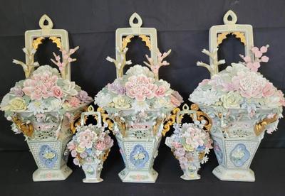 VINTAGE ITALIAN-STYLE PORCELAIN WALL HANGING FLOWER BASKETS - LOT OF 5